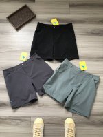 klattermusen丨攀山鼠 范娜迪斯3.0 三角字母Logo刺绣 男款户外登山轻量耐磨速干快干软壳短裤五分裤. 颜色 绿色 深灰 黑色. 面料 四面弹透气