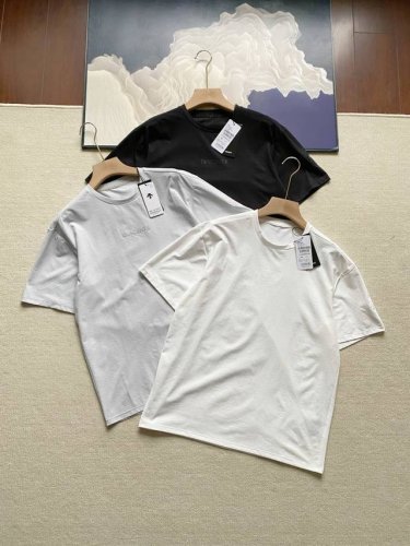 Descente 迪桑特Essential男女同款防晒T恤短袖针织衫夏季新品夏日型动，干就出色 夏日的炽热阳光下，每一次挥汗都是对自我的挑战。穿上迪桑特速干短袖
