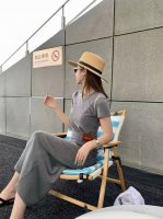 强烈推荐 Loe 2025新款春夏新款 Logo皮牌皱褶短袖连衣裙 不对称褶边压轴 简约又修身的版型 定制Logo皮牌装饰 带有弹力的纯棉面料上身很好看！3个色