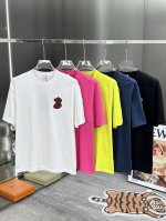 巴宝莉 25S新款潮牌T恤.男女同款～高温立体烫画工艺.立体感满满.定制230G纯棉面料.质感极好.舒适透气.微扩版型设计.舒适百搭～码数：S-3Xl微扩版型！