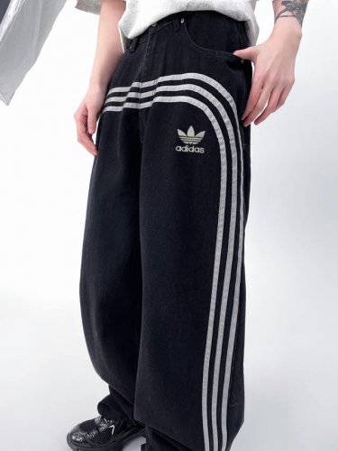 140 阿迪达斯Adidas三叶草美式复古三条杠牛仔裤水洗垂感休闲裤子男女情侣款长裤直筒裤 牛仔裤长短可附近店里裁剪比较方便！每个人腿长短身高都不一样！ 刺绣L