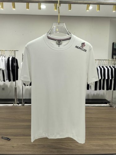 新品 Moncler 男士时装款圆领短袖T恤，贸易公司洋行货，高级限定款，25年春夏新品，明星级人气单品！ 客供埃及进口顶级面料，甄选尼罗河区域光照极好的上等棉