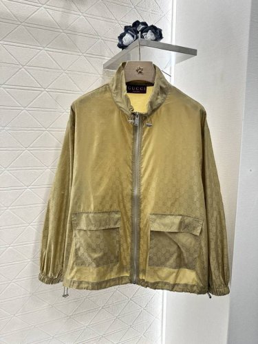 gucc*2025新品上架 提花防晒外套短裤套装 定制Yb进口防晒提花材质 轻薄透气 舒适好穿 立领防晒外套短裤套装 通体双G提花字母凸显品牌高级感 配合领边腰