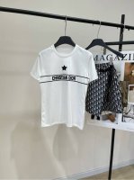 Dr白色幸运星刺绣T ，面料：全棉 颜色：白色 Dsummer ｜新款幸运星T恤 经典* 标志条形印花短袖 没有面料是100%棉柔软透气不闷热 上身挺括有型，整