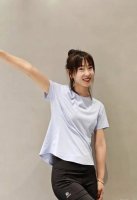 Kailas凯乐石Fuga女款吸湿速干弹力圆领短袖功能T恤 用途:轻装徒步材质:聚酯纤维 版型:合体版 功能特点: 面料采用吸湿速干科技，秒速抽离汗湿，加入po