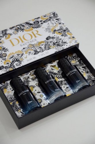Dior旷野香水三件套 规格 30Ml 3 带喷头 Dior旷野 一个有故事的人 有深度的人 全球购防伪可扫 在蓝色叙述中 感受旷野的时间流速旷野的冬季幽深 夏