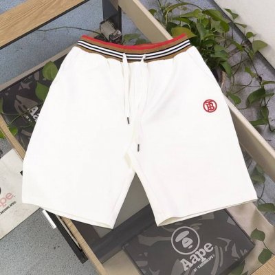 新款Burberry巴宝莉经典Tb刺绣Logo标志字母刺绣情侣毛圈五分短裤，采用360G重大毛圈面料，质感一流，作为当下超火的品牌，没有夸张的设计图案、采用独特