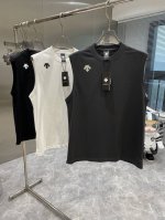 迪桑家 Aw春夏新品 时尚休闲短袖背心专柜同步有售 原单狠货 采用进口 支欧棉面料 胸前顶级印花工艺文字图案Logo 档次极高 从容百搭 上身帅气有型 推荐 码