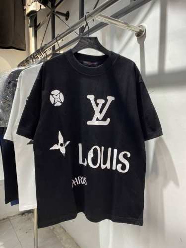 款号：Zmr68# Lv 路易威登经典Logo万针精密绣花短袖T恤 正儿八经280克纯棉双砂面料 所有面料均已提前做过缩水 品质第一 所见即所得 不会洗一次版型