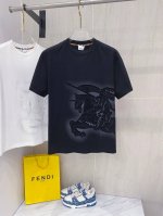 巴宝莉 2025夏装新款男女同款短袖T恤 定制专属纯棉面料 定制原版工艺螺纹 胸前重工字母Logo工艺设计 简约大方 从容百搭 档次极高 完美融入时尚还有风情感