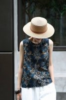 爆款上新现货 夏季新款 后单排扣设计前后两穿圆领双面提花时尚背心 面料:30桑蚕丝 70人丝 颜色:方块鹿 蓝底花 尺码:S-Xxl