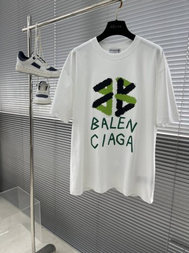 balenciaga巴黎世家 2025夏季新品，专柜同步有售，原单狠货，进口原版面料，上身舒适，顶级印花工艺字母图案装饰Logo，原版五金辅料装饰，独特设计，档