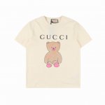 Gucci古驰 25Ss新款 趣味卡通系列印花圆领短袖 无感印花 早春系列高克重短袖 选用客供定制针织100%纯棉面打造,面料手感细腻，厚实有质感的纯棉布 高密