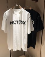 arcter*X始*祖鸟 2025春夏新款男女同款短袖T恤，户外品牌可能大家第一想到的就是加拿大鹅、始祖鸟。给人一种标签试的感觉！除了在款式设计上颇有造诣之外，