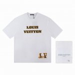 V146 Louis Vuitto*2025最新款短袖T恤 材质:采用高版本300G双纱精梳棉 尺寸:S M L Xl 颜色: 黑 白