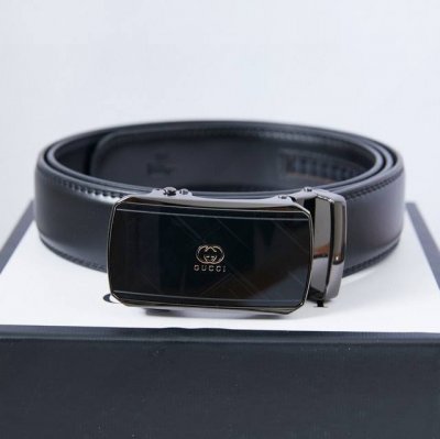 好货推荐 Gucci古驰镜面自动扣皮带 扣头表面设计非常酷炫 质量没的说 好评无数 口碑爆棚 零售后 市面最高品质皮带 全部高清实拍图 质感自己看哈 扣头全部为