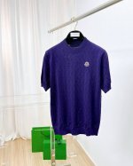 moncler蒙口 25Ss新款针织短袖，超经典设计，简约没有任何多余累赘感，衣橱不可缺少的一件百搭单品，采用优质羊毛制作而成，穿身上超级舒适，前卫又实穿，精致