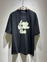 louisvuitt*路易*登 2025春夏全新系列单品上线，非常时髦前卫的一款男女同款短袖T恤，标识Logo图案压胶修饰！区别于以往的不同，宣示品牌传承多年的