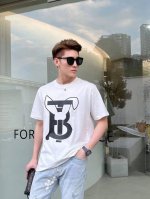 Burberry 巴宝莉兔子字母印花短袖 上身图