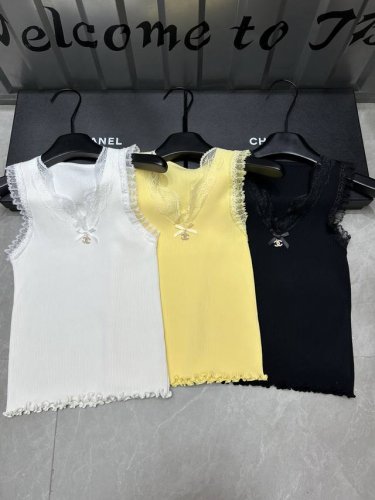 新品上线 款号:26518# #香香网纱吊坠背心实拍图