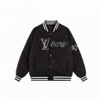款号S10 经典Lv烫砖绣花棉服 菲董 白敬亭同款 采用梭织风衣面料，一比一重工五金还原设计 M L Xl Xxl 黑色