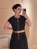 新品上新 Louis Vuitto* 满印字母提花牛仔连衣裙 高级定制 原单高版本 独家首发Lou驴家25春夏新款 财阀千金系列，暗黑Monogram提花Log