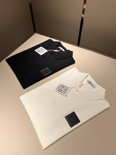lo*We 罗*威2025春夏男士翻领短袖Polo衫，贸易公司渠道货，2025春夏最新品，官柜同步售卖，经典明星级单品！Lo*We家的皮具单品在整个时装圈最有极