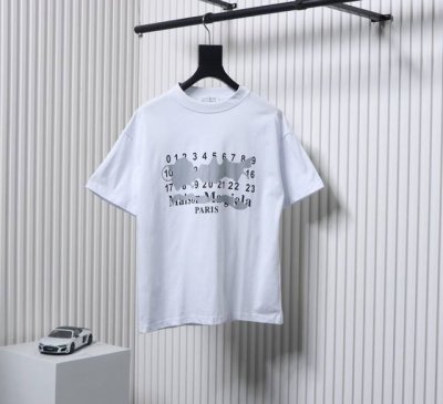Maison Margiela 马吉拉 25Ss 涂鸦短袖T恤 面料定织定染280G32支双纱面料，宽幅领口螺纹300G1*1全棉螺纹，久穿不变形，面料从买纱纺