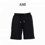 Ami paris 爱心刺绣短裤 定制奢享毛圈卫裤料，采用进口机刺绣工艺，使用先进的计算机控制系统和精密的机械部件，实现刺绣作业，精度高，线条流畅而细腻，酵洗加