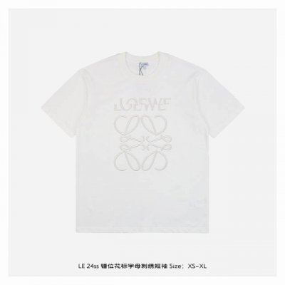 loewe 罗意威 24Ss 错位花标字母刺绣短袖 面料采用230克重精梳棉 定制32支1*1螺纹 成衣两遍水洗处理 面料舒适亲肤无异感 定制定染面料 纺织密度