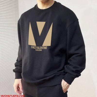 J185 Va华伦天奴官网 新款字母印花双层重工字母图案不管是T桖还是卫衣都是每年的爆款单品 前幅大面积印花采用大康丽数码印花机直喷 成本极高 经过多次的调试打