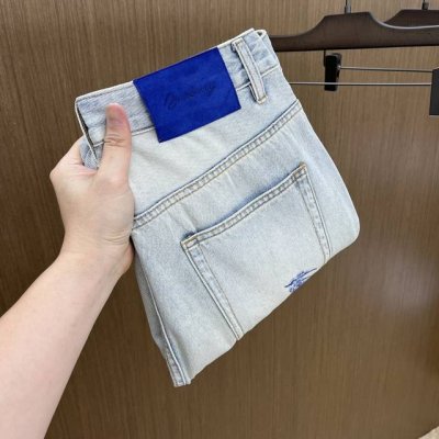 新款 Bbr 高端定制、2025早春最新款阔腿直筒牛仔裤 柜台同步发售 进口固色面料 原版定制复刻 客供五金辅料 原单品质 重工洗水 做工走线精细 上身绝佳！优
