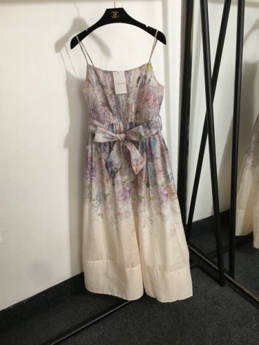 款号20252802 Zimmermann新款 风信子花朵印花 系带收腰吊带连衣裙 长裙，杏色，S-Xl， M码；胸围86，腰围74，长120