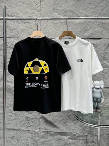 the North Face 北面25夏季新款印花休闲宽松情侣款 短袖T恤Dt856 细节:版本一比一复刻，吊牌 领标 水洗。带Nfc芯片识别 面料：采用40织