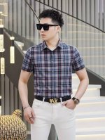 迪奥 Ss时尚大爆款精品衬衫，贸易公司渠道货，品相完美如斯，属于入柜级别，可预见性的爆款，高级定制进口高级棉混纺面料，大师级剪裁，质感无敌，亲肤性极佳，非常出彩