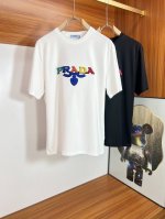 prada 普拉达 2025年春夏新品上新 三标齐全 圆领短袖T恤 好货不用过多介绍 看细节 专柜码数：M-Xxxl 175 140建议L，