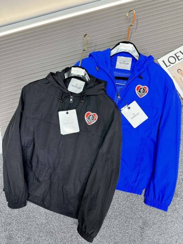 Moncler蒙口2025春季新款夹克外套 秀场新品品相非常完美 非常出彩的设计 轻松将时髦感进阶 做工极为考究严谨 走线工整细致 大牌设计师巨作 上身不显臃肿