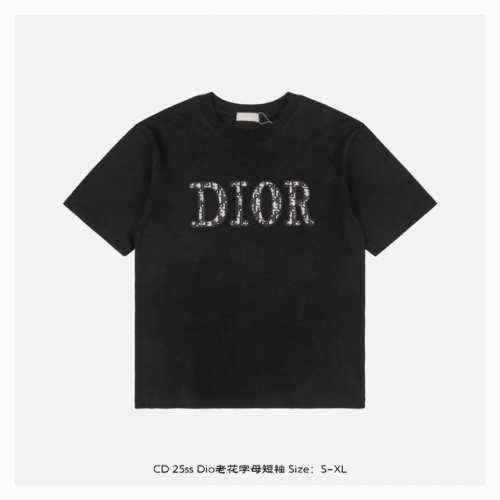 本地自取：180 dior/迪奥 25Ss Dio老花字母短袖 面料采用230克重精梳棉，定制32支1*1螺纹，成衣两遍水洗处理，面料舒适亲肤无异感，定制定染面