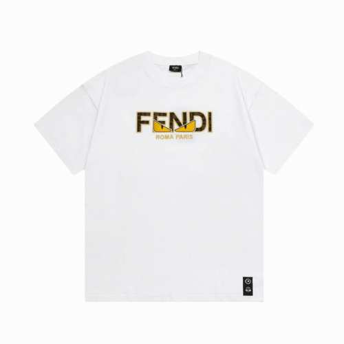隔天到 Fendi 芬迪 双Ff 老花拼布恶魔眼睛刺绣&& Logo标识精致升级 原版面料 官方同款 短袖T恤 定制260克同缸染面料 手感非常舒服 春夏最新版