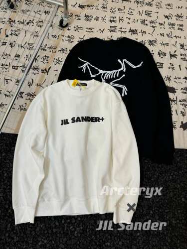 120 - Arc'teryx 始祖鸟联名 Jil Sander+ 23Ss新款大鸟Logo印花圆领卫衣 男女通吃卫衣，胸口品牌标识高清印花工艺！ 高清印花，舒