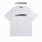 巴黎世家Balenciaga 联名古驰画个性字母印花短袖百搭T恤短袖情侣款 面料：重磅双纱300G纯棉新疆长绒棉越洗越有质感穿上去不松垮不起球不掉色。 克重：绝