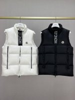 P440 羽绒上新 Moncler蒙口 秋冬男士Semeru羽绒服马甲背心 秋冬新品Semeru男士羽绒马甲 Semeru羽绒马甲专为注重功能性和美观的现代男士