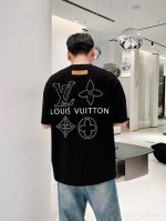 驴牌*25S春夏新款潮牌T恤.男女同款 高端订制 设计前卫时尚 品牌Logo3D绣花设计.双面立体绣花.前后品牌效果呼应.采用 G纯棉面料.手感柔软.穿着舒适
