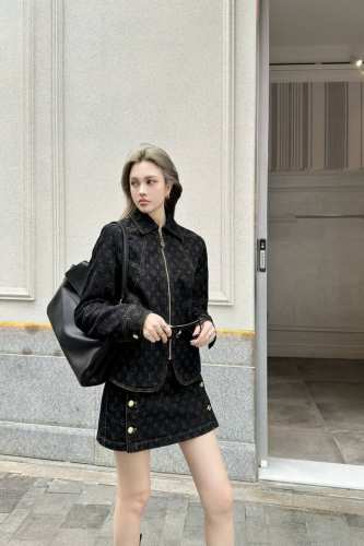 短袖130 裤子170 裙子180 外套190 Louis Vuitton Lv 驴家系列款定制老花四叶草字母提花面料定制链条五金扣拉链辅料牛仔外套长裤短裙纯棉