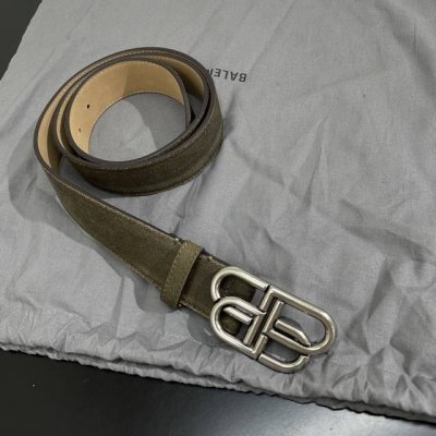 *25新品秀款宽大皮带 天然鞣制牛皮革 做旧银色锁扣品牌标识金属配件 同色系皮圈 用软布擦拭 男女同款 ：黑 ： F P360