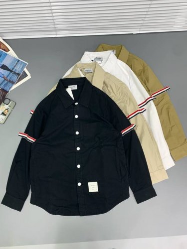 Thom Browne Tb牛津布色织织带情侣款衬衫衬衣 采用原版一比一牛津布面料。 原版拆解开发，一比一定制的小标，领标，水洗，吊牌，五金等等。 原版分解，从