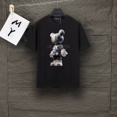 110 款号：A96 Louis Vuitton/Lv 路易威登 2025最新款短袖T恤，绝对的顶级爆款，原版一比一面料，胸前Logo更显得不凡跟高档，大气，简