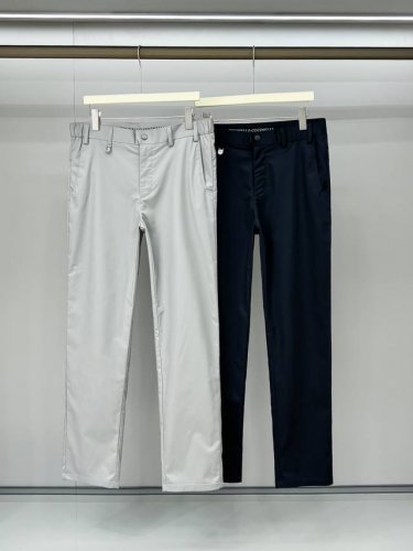 合照细节 Bc 2025Ss早春 新品 原单男士西装休闲裤 每季必出的类型，无需质疑的热卖王牌单品，符合四季最佳的搭配色号 整体的风格延续了Slp的基调，通体融
