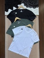 供 Descente 迪桑特 袖口字母标识 圆领运动户外速干短袖T恤 男女同款 -定制定染高弹纤维面料，四重工艺处理实现吸湿速干+长效抗菌，37℃高温保持干爽体