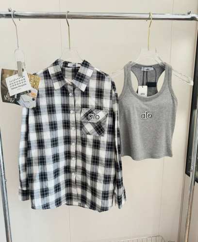 价格P：衬衫 背心 P90 品名：Alo格纹贴布Logo亚麻衬衫背心两件套 尺码：M.L 颜色：黑色 灰色 搭配公式抄作业，姐妹们！这套给我锁定。胸垫小心机亮点